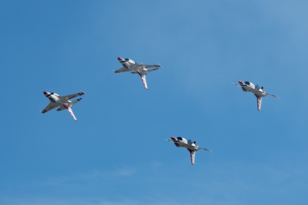 Thunderbirds kick off Arctic Thunder Open House