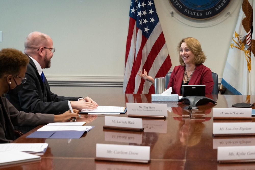 Deputy Secretary of Defense Hicks Meets With WHLDP Fellows