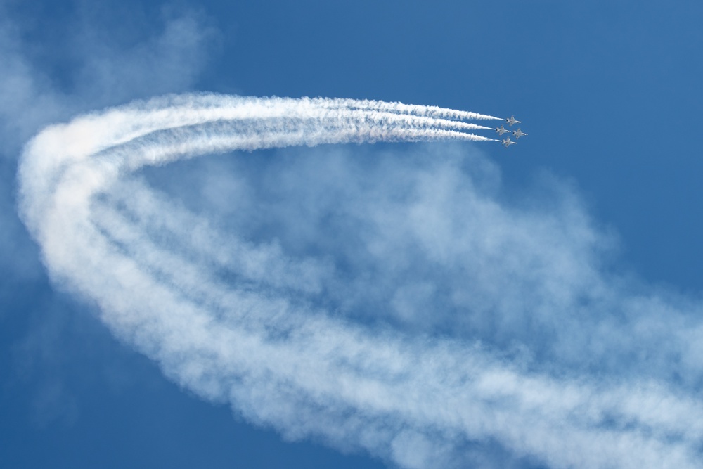 Thunderbirds kick off Arctic Thunder Open House