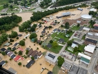 W.Va. Guard aviation team performs rescue operations for a dozen Kentuckians during initial response to severe flooding