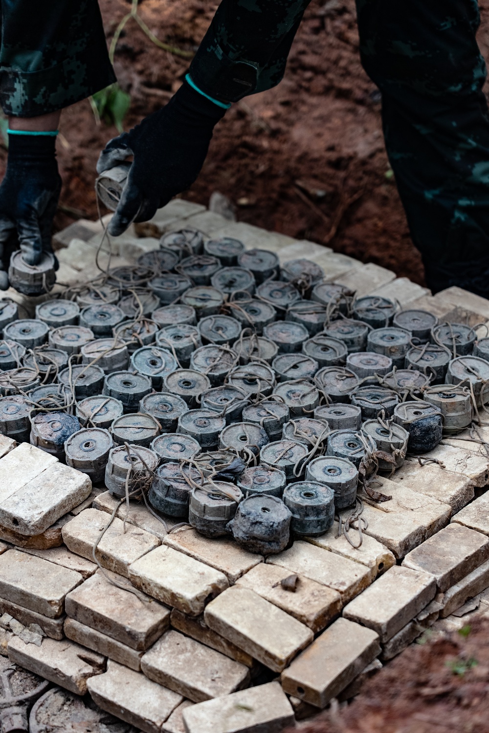 HMA Thailand 22 | Royal Thai and U.S. Marine EOD technicians conduct large scale disposals