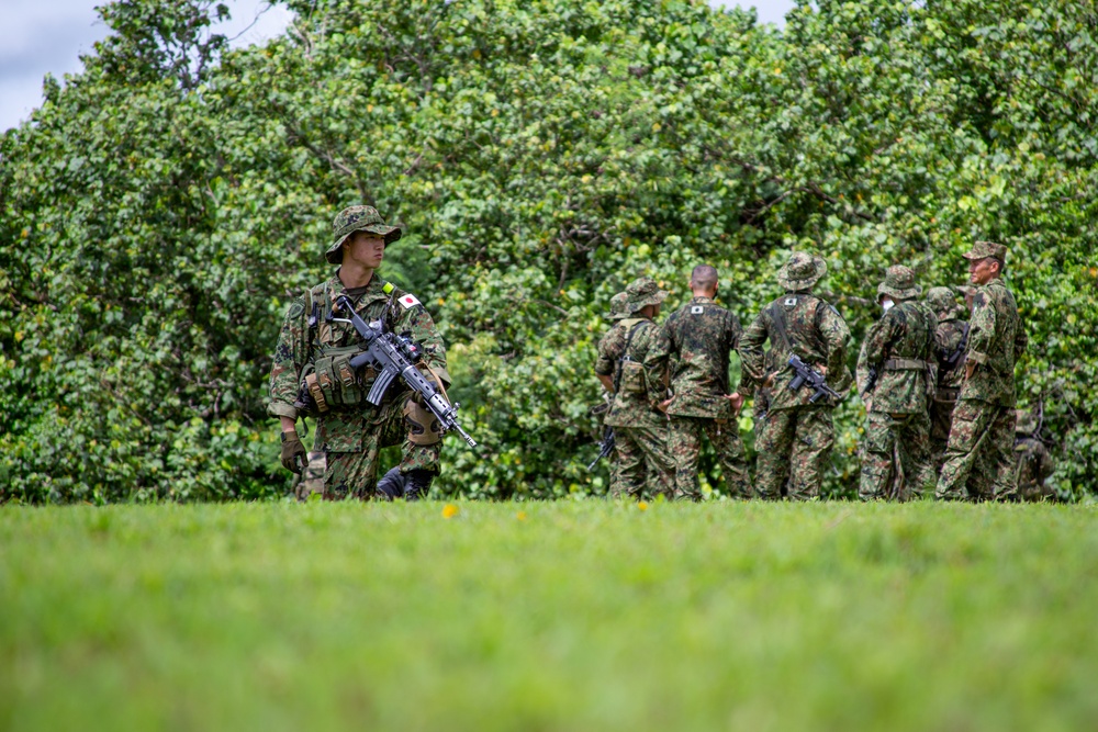 1st Special Forces Group (Airborne), Japan Ground Self-Defense Force conduct small group tactical movement rehearsals