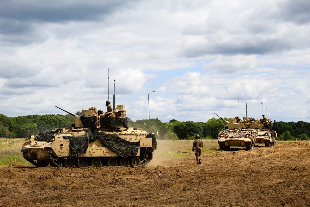 1-68 AR conducts Bradley gunnery table VI