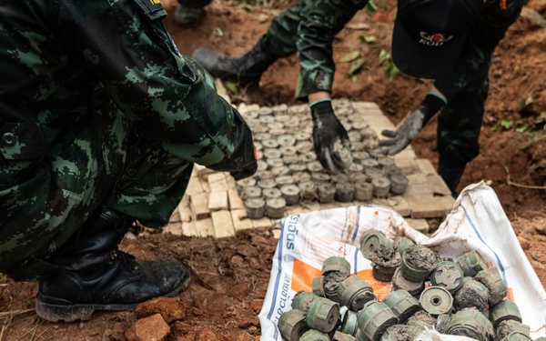 HMA Thailand 22 | Royal Thai and U.S. Marine EOD technicians conduct large scale disposals