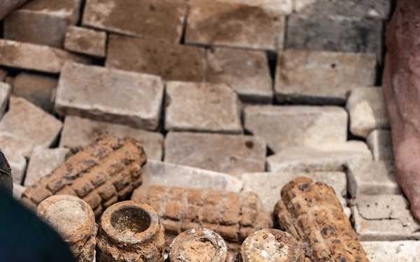 HMA Thailand 22 | Royal Thai and U.S. Marine EOD technicians conduct large scale disposals