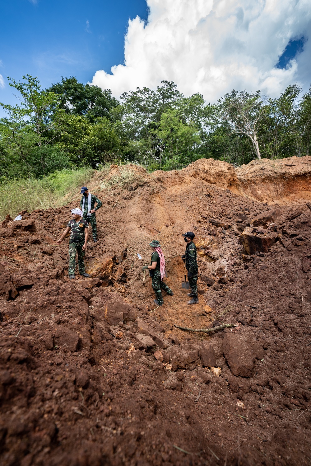 HMA Thailand 22 | Royal Thai and U.S. Marine EOD technicians conduct large scale disposals