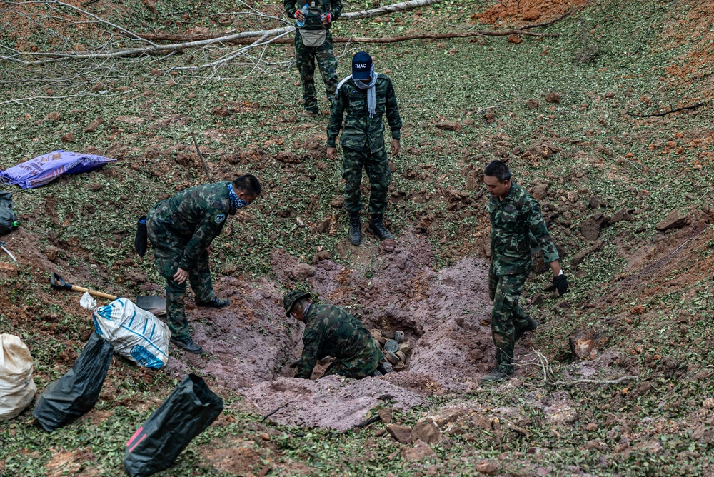 HMA Thailand 22 | Royal Thai and U.S. Marine EOD technicians conduct large scale disposals