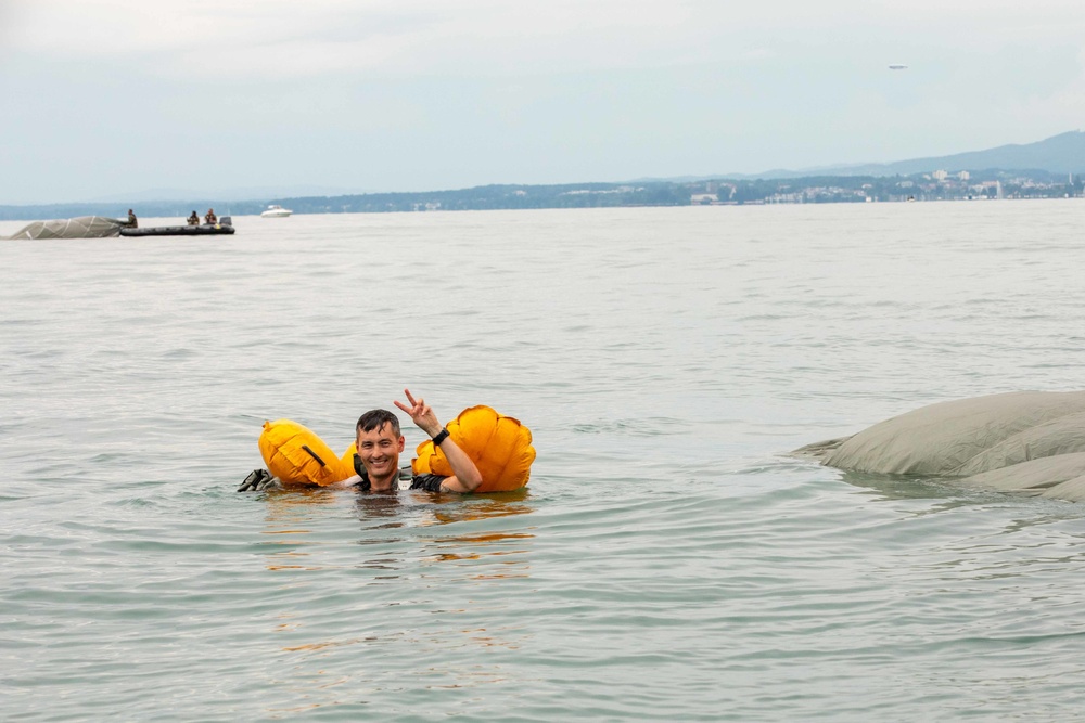 Sky Soldiers team up with German paratroopers jump into lake