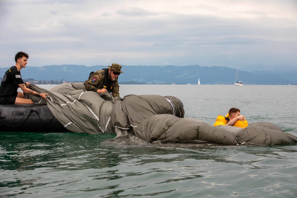 Sky Soldiers team up with German paratroopers jump into lake