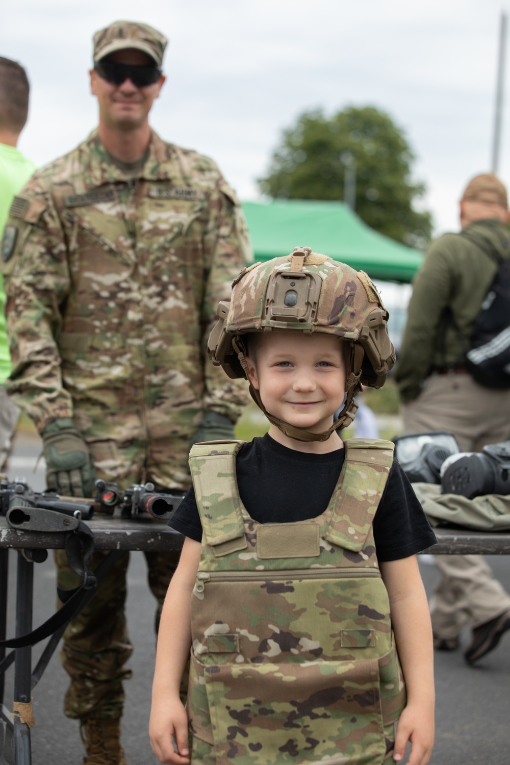 U.S. and Polish armies military picnic in Poland