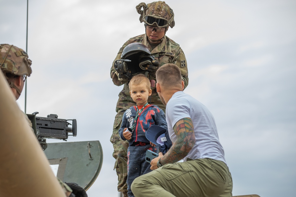 U.S. and Polish armies military picnic in Poland