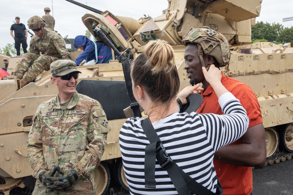 U.S. and Polish armies military picnic in Poland