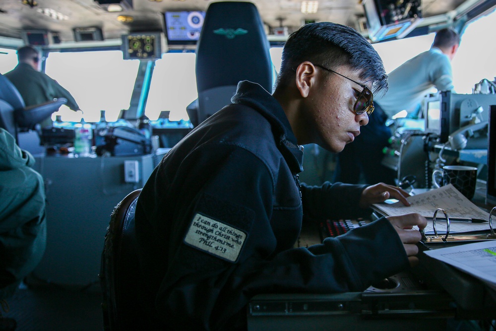 Abraham Lincoln conducts flight operations