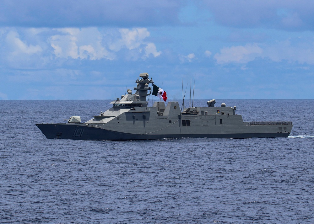 DVIDS - Images - RIMPAC 2022 Fleet Sails in Formation [Image 3 of 12]