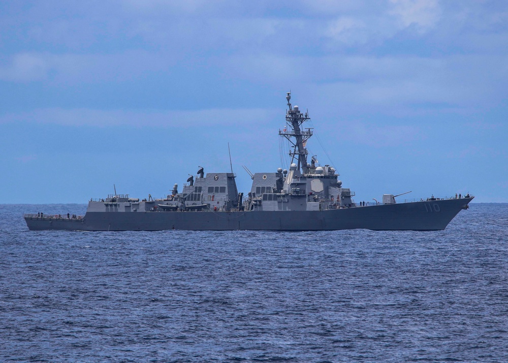 DVIDS - Images - RIMPAC 2022 Fleet Sails in Formation [Image 8 of 12]