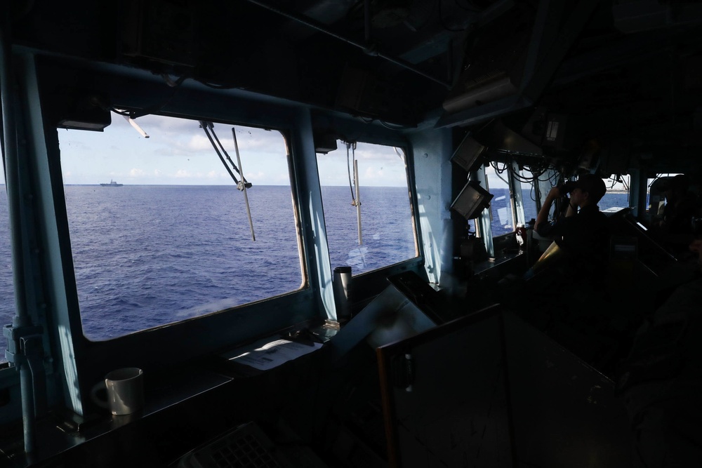 Mobile Bay transits the Pacific Ocean during RIMPAC 2022