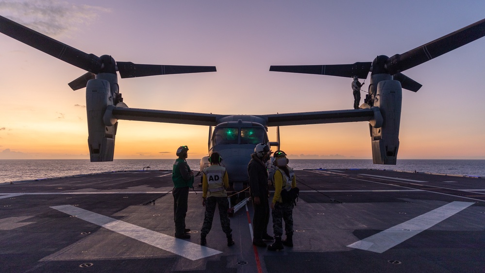 MV-22B Ospreys perform maintenance in Canberra