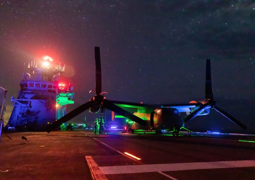 MV-22B Ospreys perform maintenance in Canberra