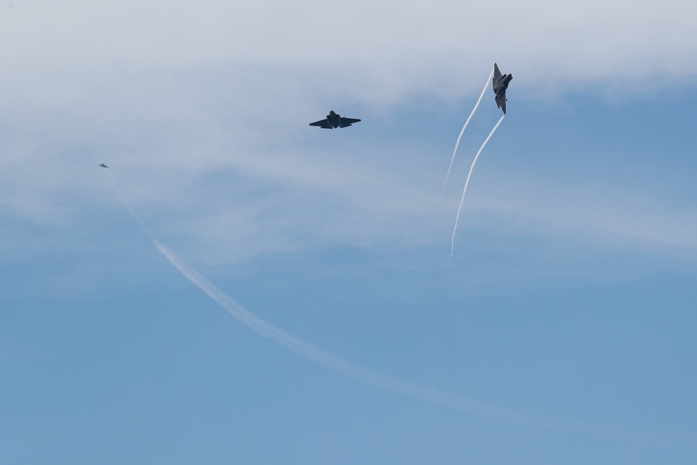 Abraham Lincoln conducts flight operations