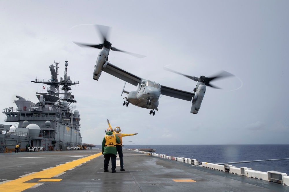 VMM-262 Reinforced V-22 Osprey's Operate aboard USS Tripoli (LHA 7)