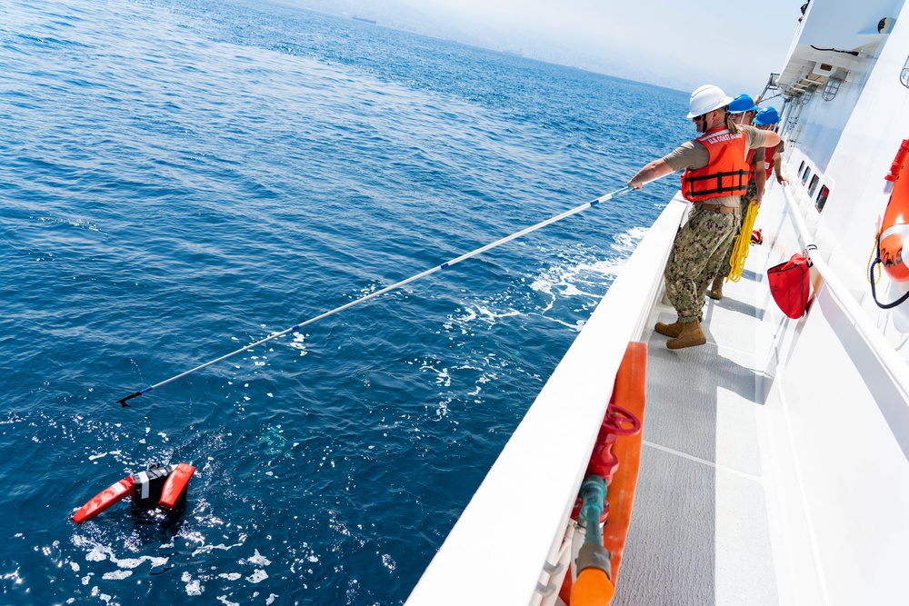 USCGC John Scheuerman conducts man overboard drill