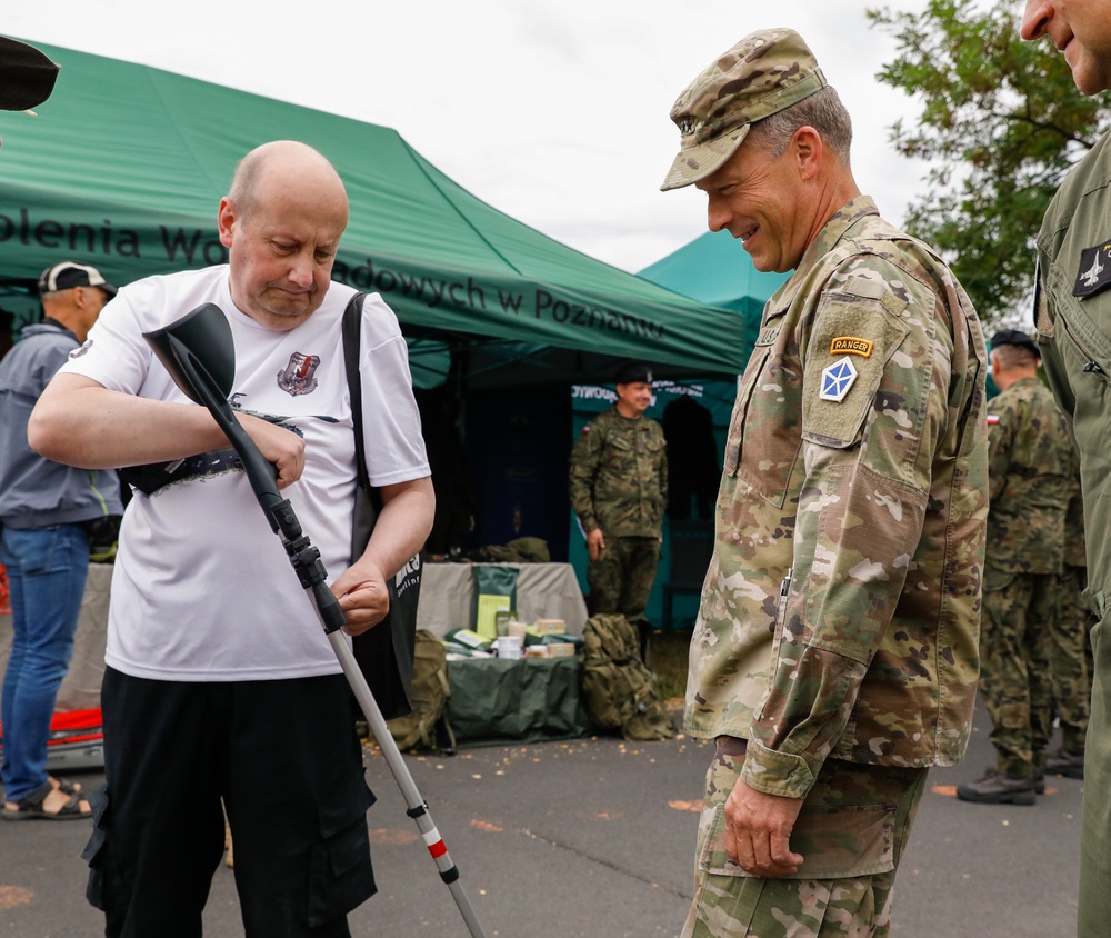 Iron Brigade, 4ID and 1ID Participate in military picnic in Poland