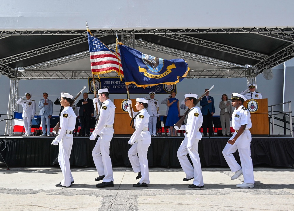 Guests render honors at the commissioning ceremony for USS Fort Lauderdale (LPD 28)