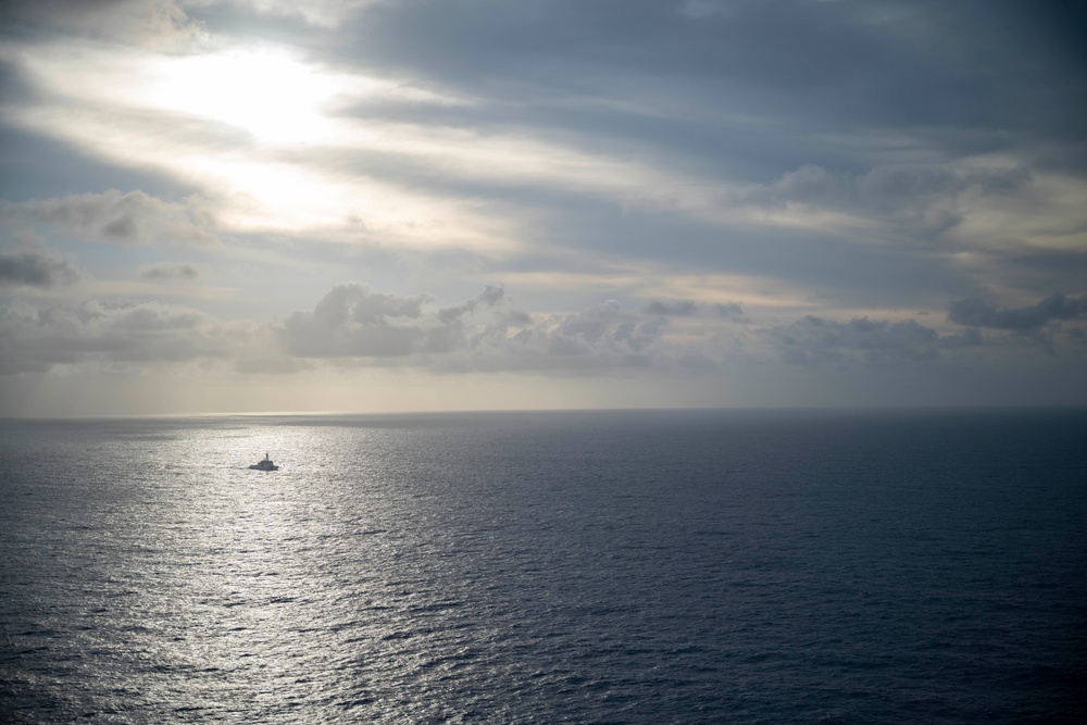 USCGC Midgett transits near Hawaiian Islands