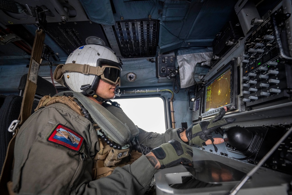 USCGC Midgett transits near Hawaiian Islands