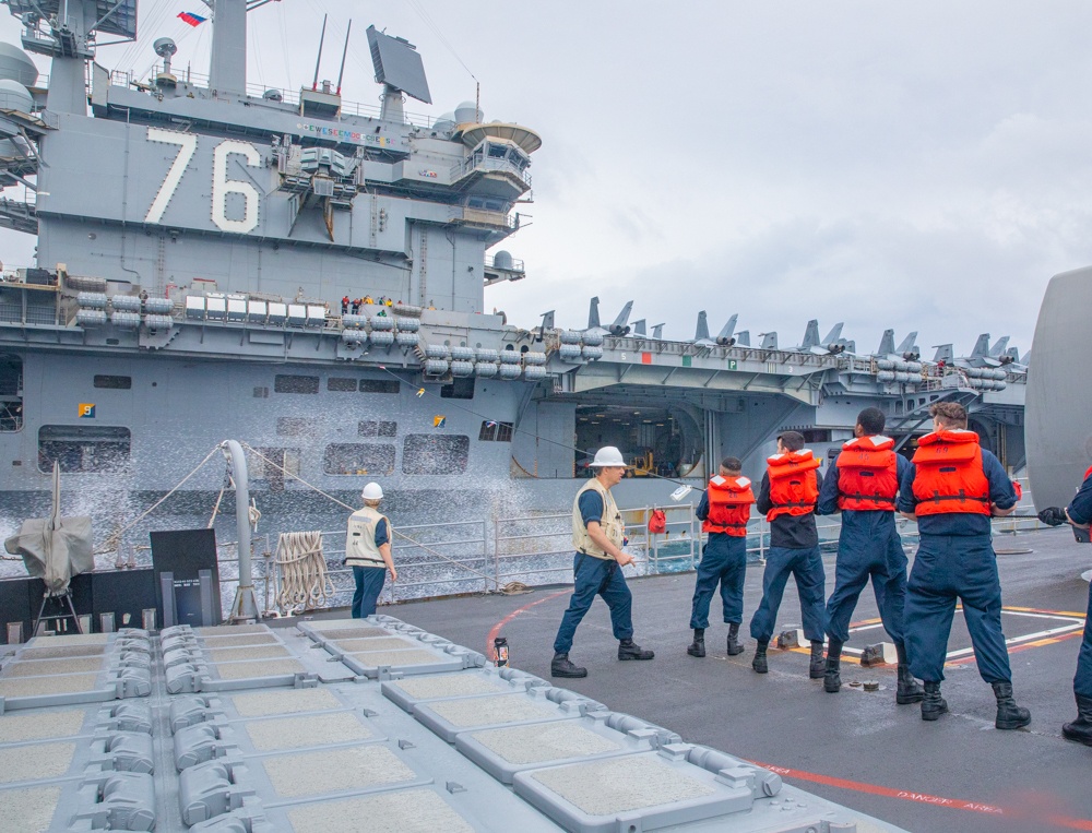 DVIDS - Images - USS Antietam (CG 54) Fueling-At-Sea [Image 4 of 8]