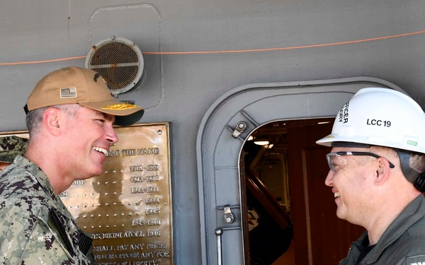 ESG 7 Visits USS Blue Ridge