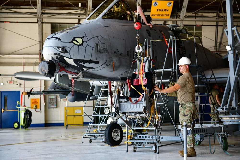 122FW Aircrew Egress Systems inspect ejection seat