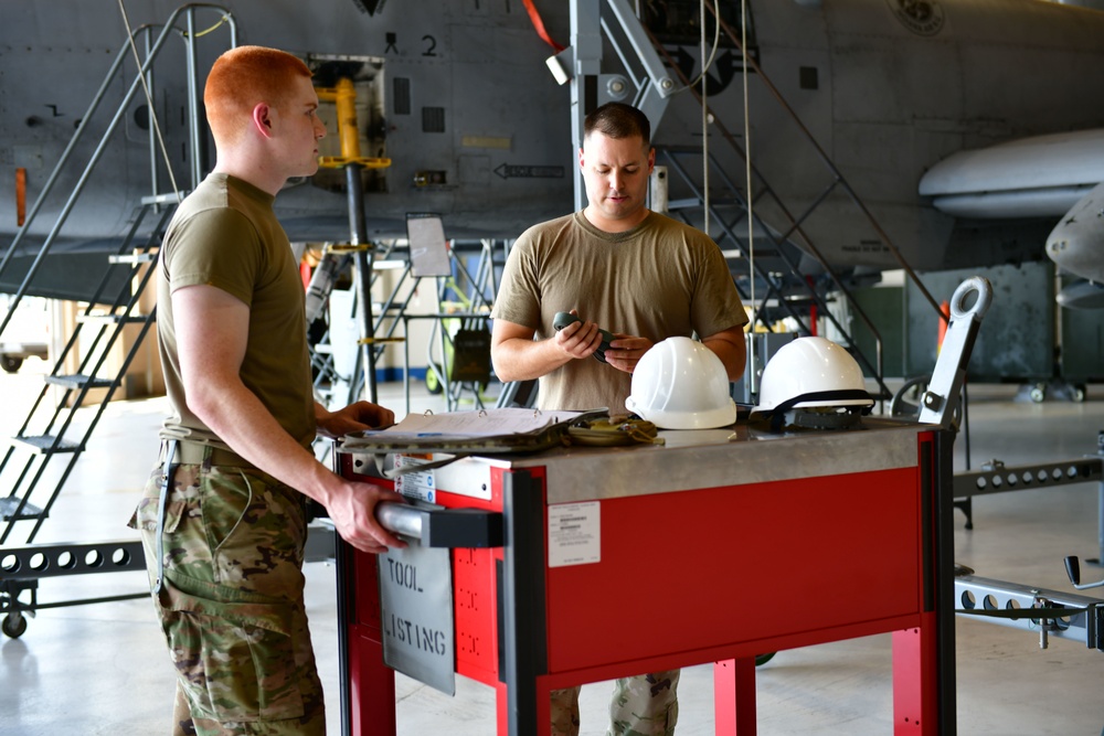 122FW Aircrew Egress Systems inspect ejection seat