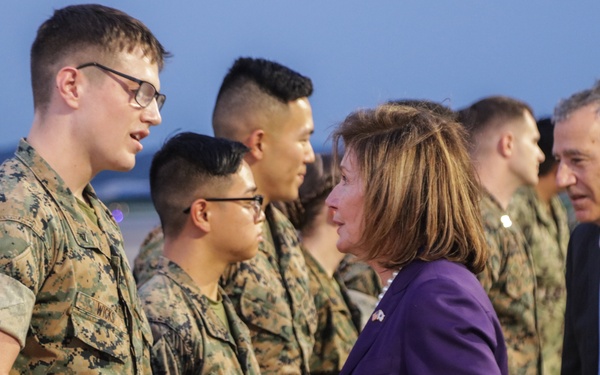 UNC/CFC/USFK commander welcomes U.S. House speaker