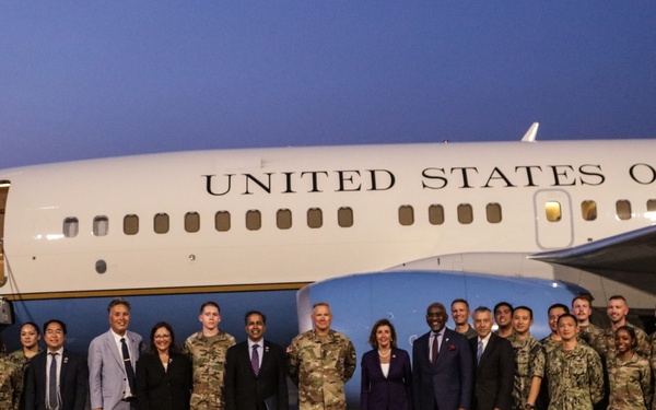 UNC/CFC/USFK commander welcomes U.S. House speaker