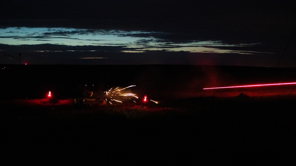 DVIDS - Images - 1-68 AR conducts a Bradley gunnery table VI at night ...