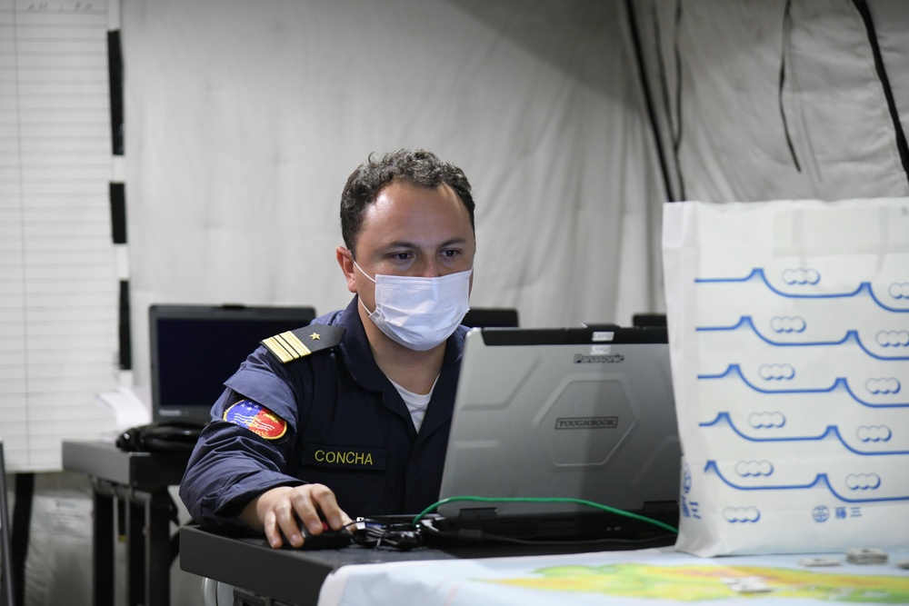 Multinational Forces Work Together at HADR Camp