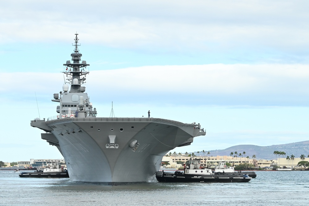 JS Izumo Departs Pearl Harbor