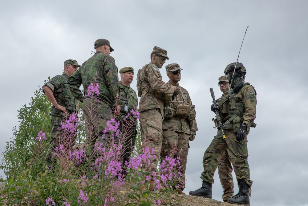 U.S. and Finnish Soldiers Conduct a Situational Training Exercise