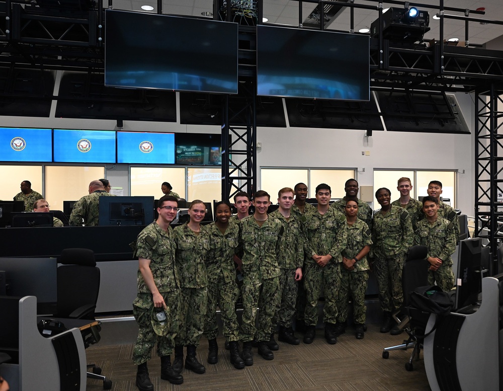 U.S. Naval Academy Midshipmen 2022 Information Warfare (IW) Community Summer Cruise