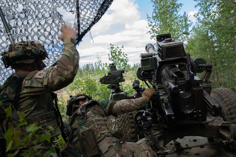 U.S. Conducts Field Artillery Training In Support of Finnish STX