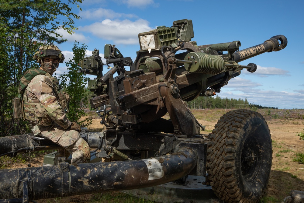 U.S. Conducts Field Artillery Training In Support of Finnish STX