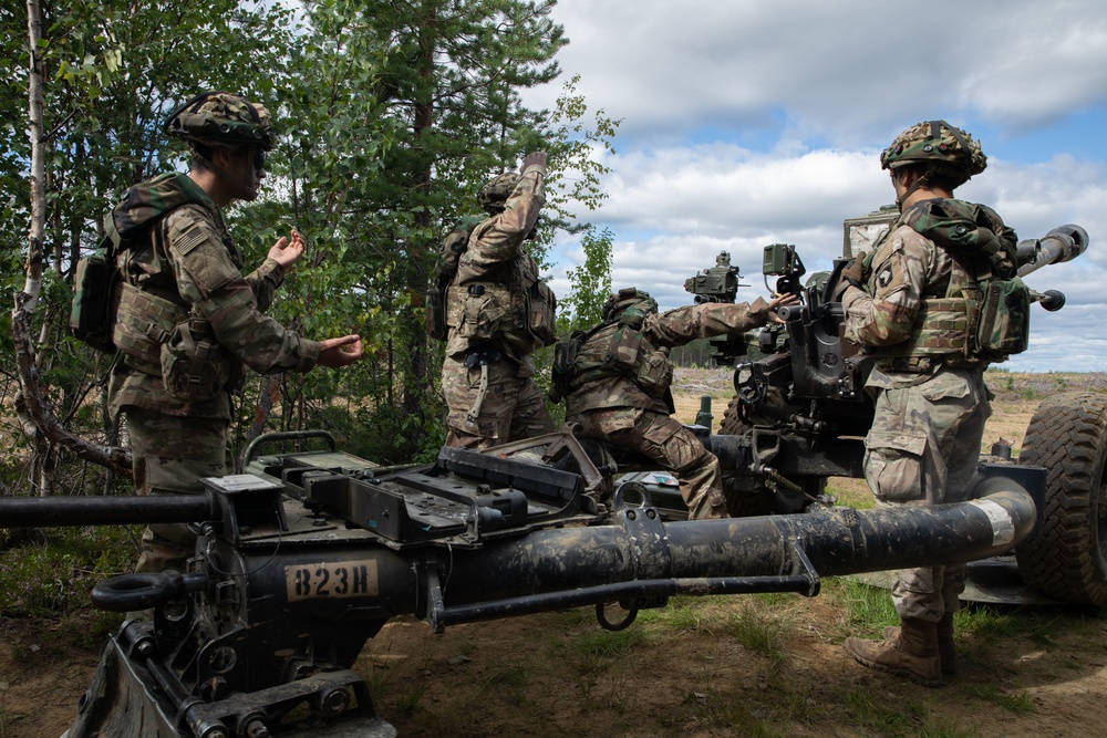 DVIDS - Images - U.S. Conducts Field Artillery Training In Support of ...