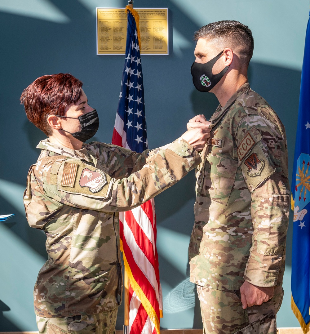 4th CONS hosts change of command