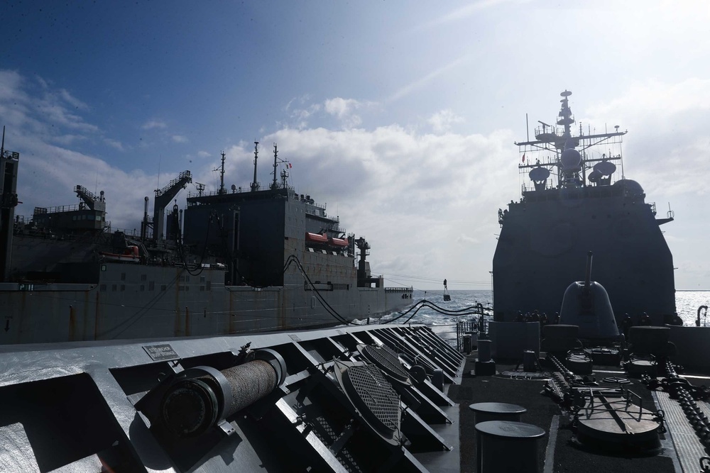 USS Mobile Bay and USNS Washington Chambers Conduct a Replenishment-at-Sea during RIMPAC 2022