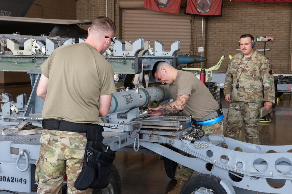 56th MXG 2nd Quarter Weapons Load Competition