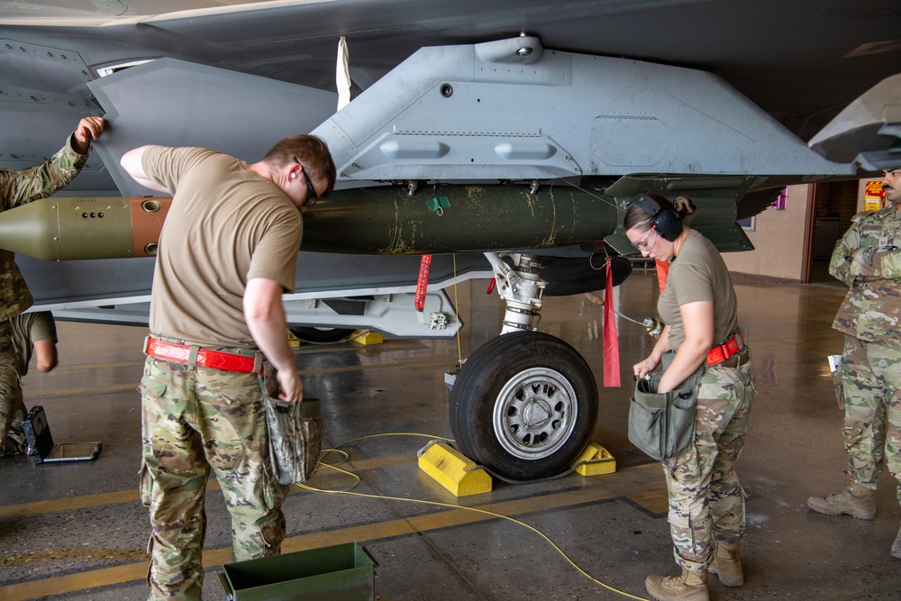 56th MXG 2nd Quarter Weapons Load Competition