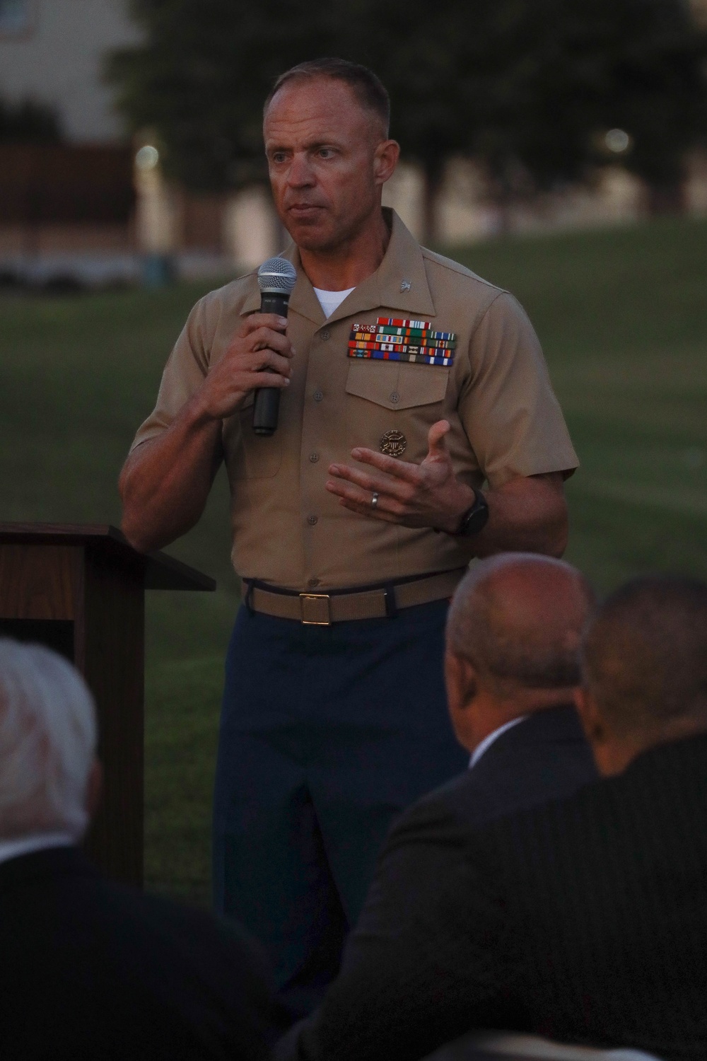 Col. Whitley acknowledges Devil Pups during awards ceremony