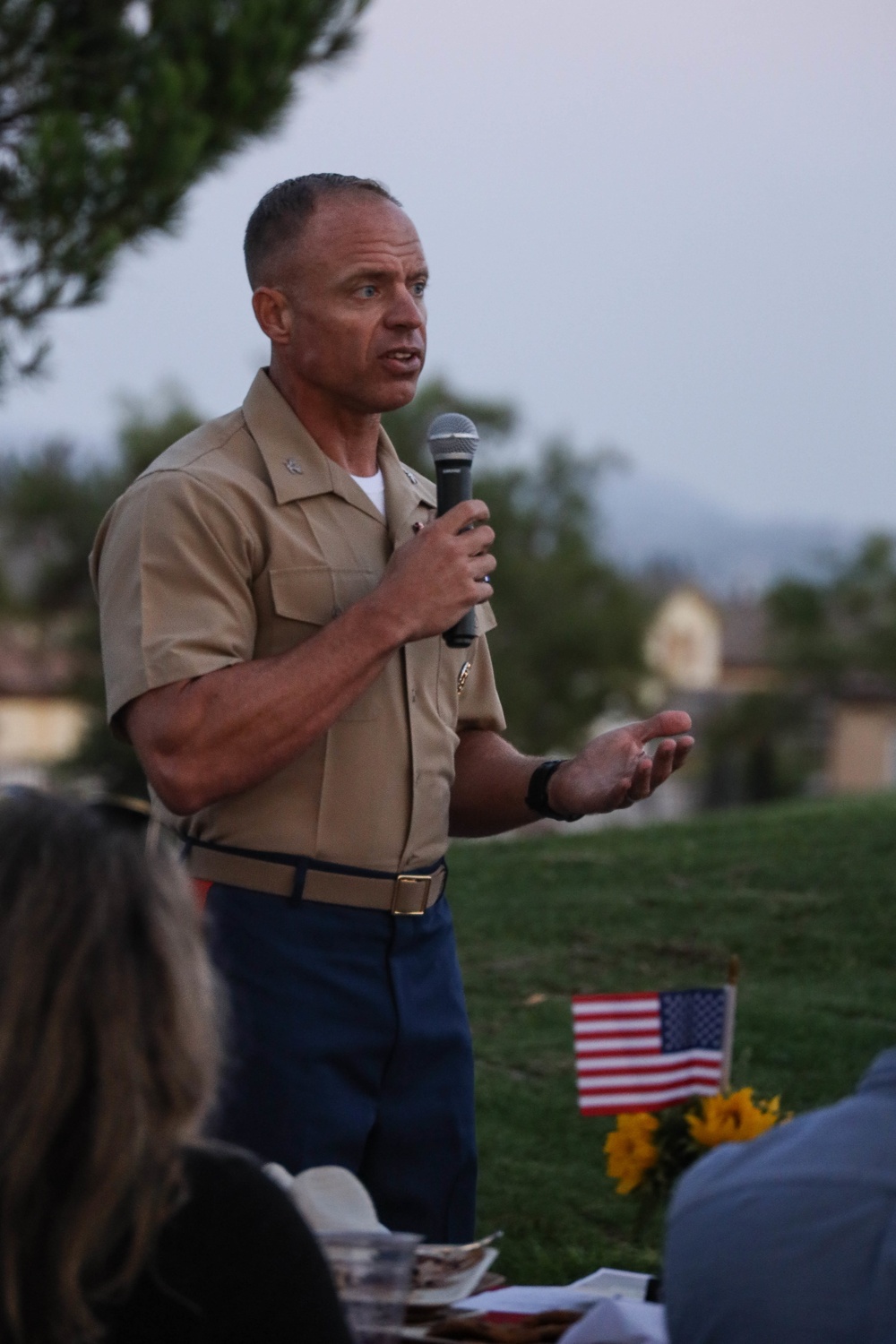Col. Whitley acknowledges Devil Pups during awards ceremony