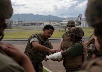 Sailors with MAG-12 Conduct TCCC Training